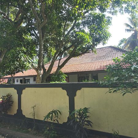 Water Front Home Stay And Resort أنرادابورام المظهر الخارجي الصورة